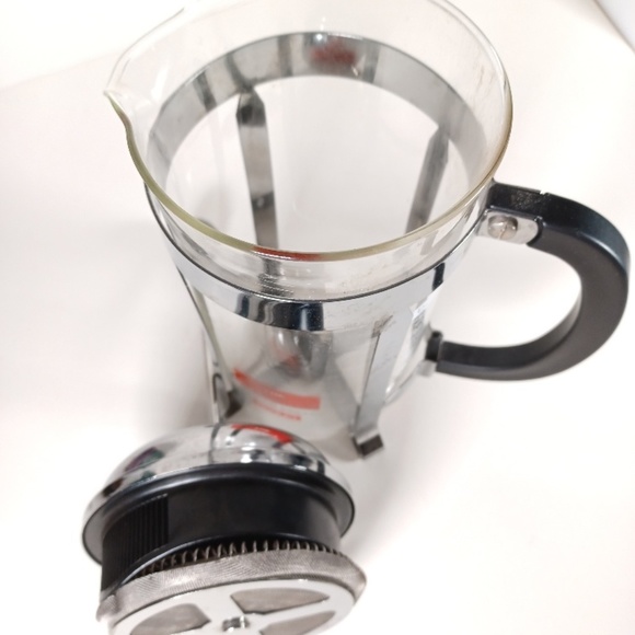 Original French Press Coffee and Tea Maker. - Picture 5 of 10